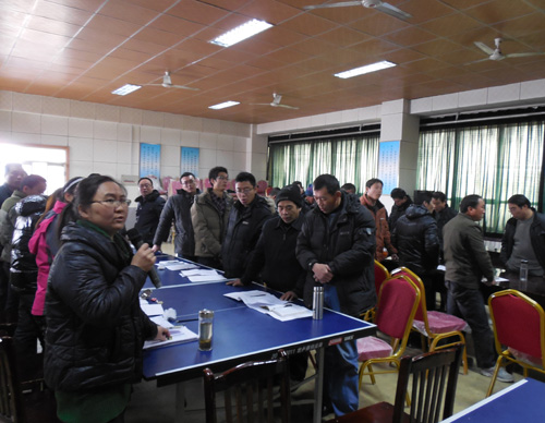 <a href='http://mails.sheikanguowo.cn/' class='keys' title='點(diǎn)擊查看關(guān)于德源化工的相關(guān)信息' target='_blank'>德源化工</a>企業(yè)文化教育